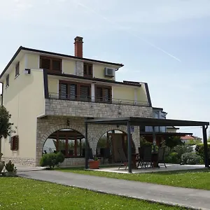 https://apartments-krnjic.in-istria.net